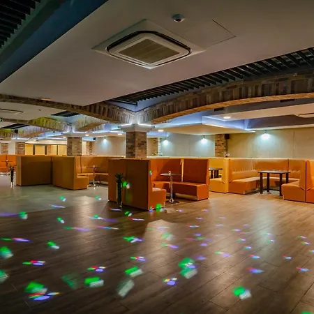 Paryski Art & Business - Basen Jacuzzi Sauna Malpi Gaj 4* Ζακοπάνε