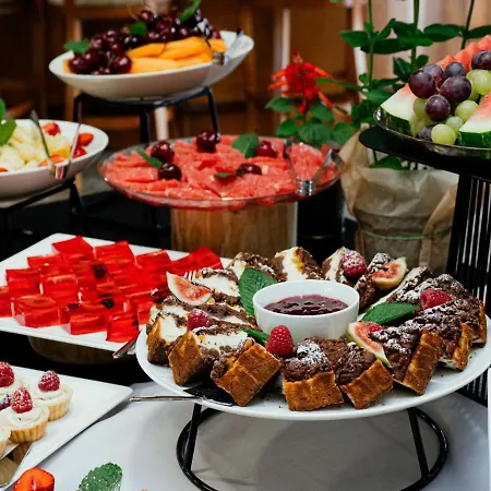 Paryski Art & Business - Basen Jacuzzi Sauna Malpi Gaj Hotell 4*